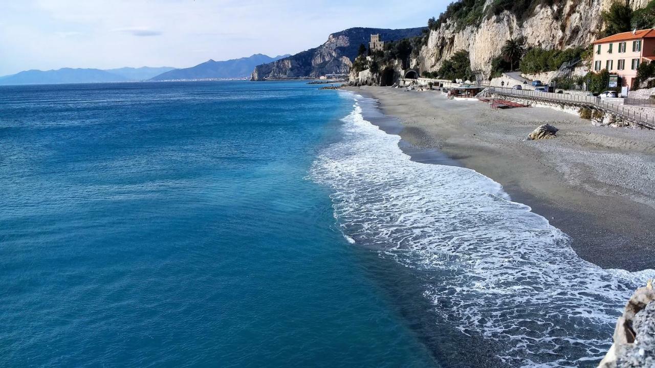 Casa Papaveri Rossi Apartment Finale Ligure Luaran gambar