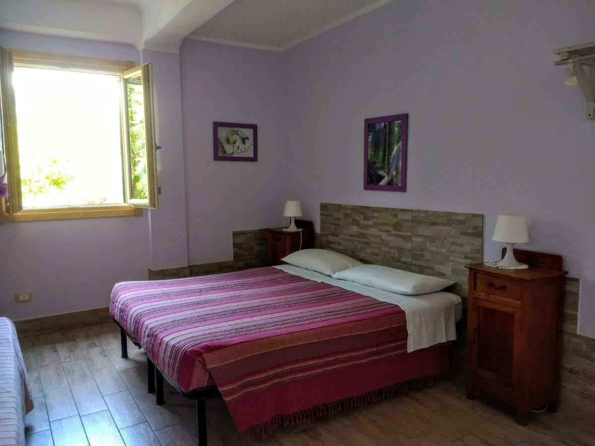 Casa Papaveri Rossi Finale Ligure Luaran gambar