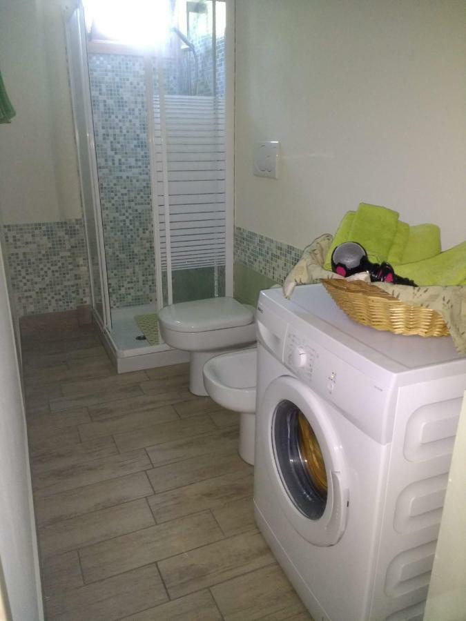 Casa Papaveri Rossi Finale Ligure Luaran gambar