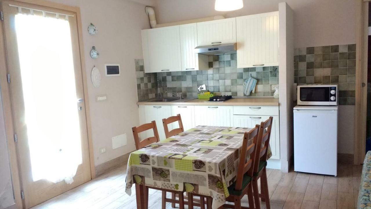 Casa Papaveri Rossi Finale Ligure Luaran gambar