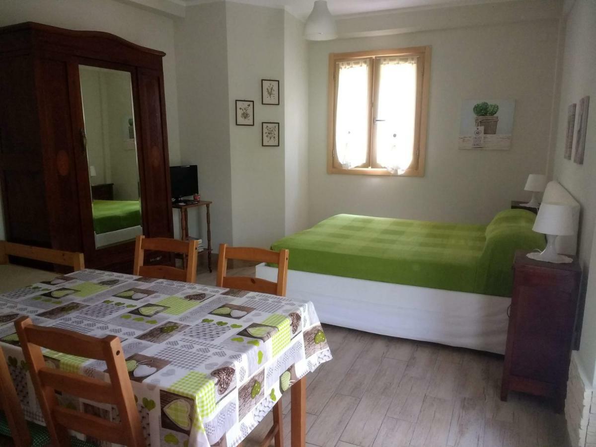 Casa Papaveri Rossi Finale Ligure Luaran gambar