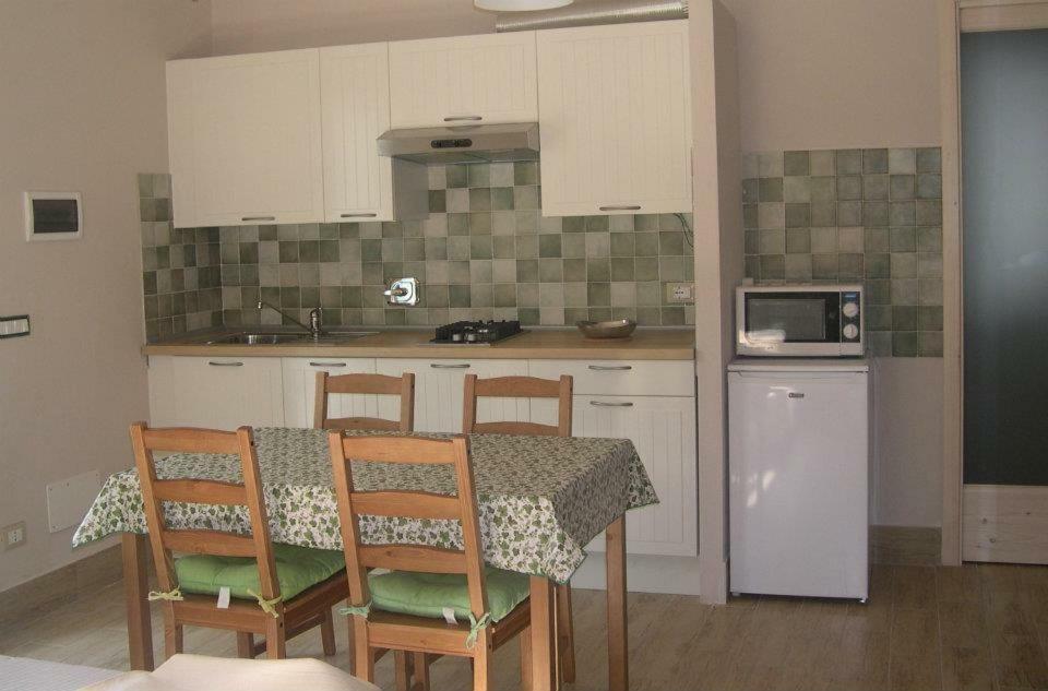 Casa Papaveri Rossi Finale Ligure Luaran gambar